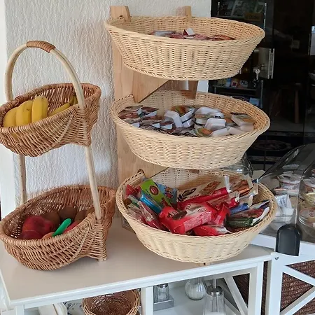 Wein- Und Gaestehaus St. Aldegundishof Sankt Aldegund