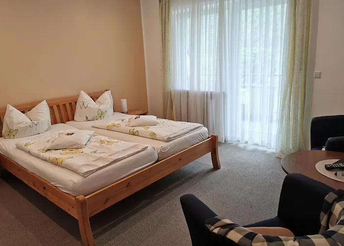 Wein- Und Gaestehaus St. Aldegundishof 3*