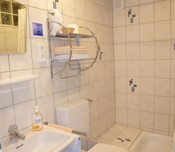 Wein- Und Gaestehaus St. Aldegundishof Sankt Aldegund