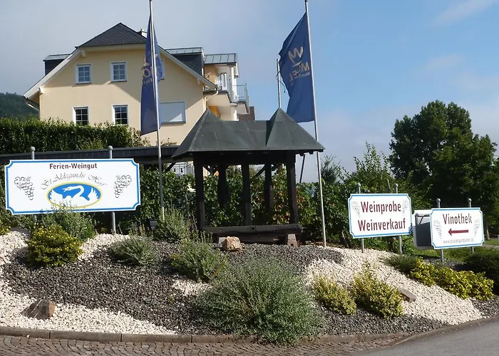 Wein- Und Gaestehaus St. Aldegundishof Sankt Aldegund