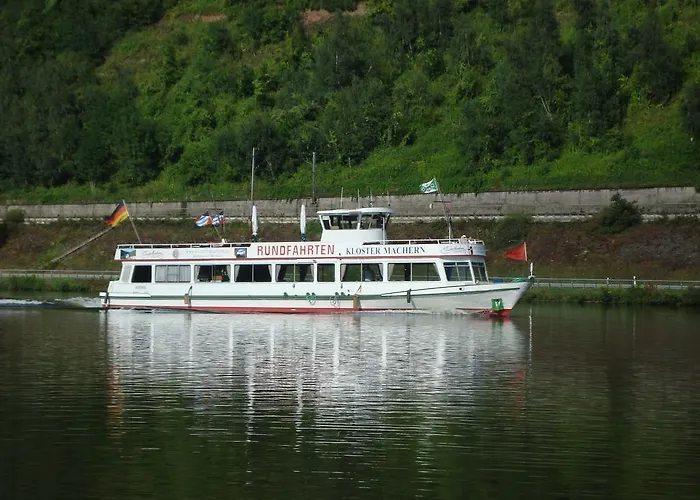 Wein- Und Gaestehaus St. Aldegundishof Gasthuis 3*