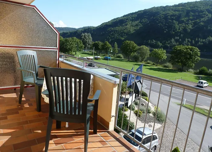 Wein- Und Gaestehaus St. Aldegundishof Gasthuis 3*